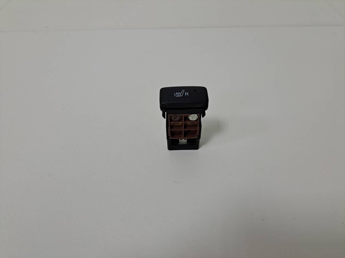 Кнопка обогрева сидений Toyota Camry (XV30) 2001-2006