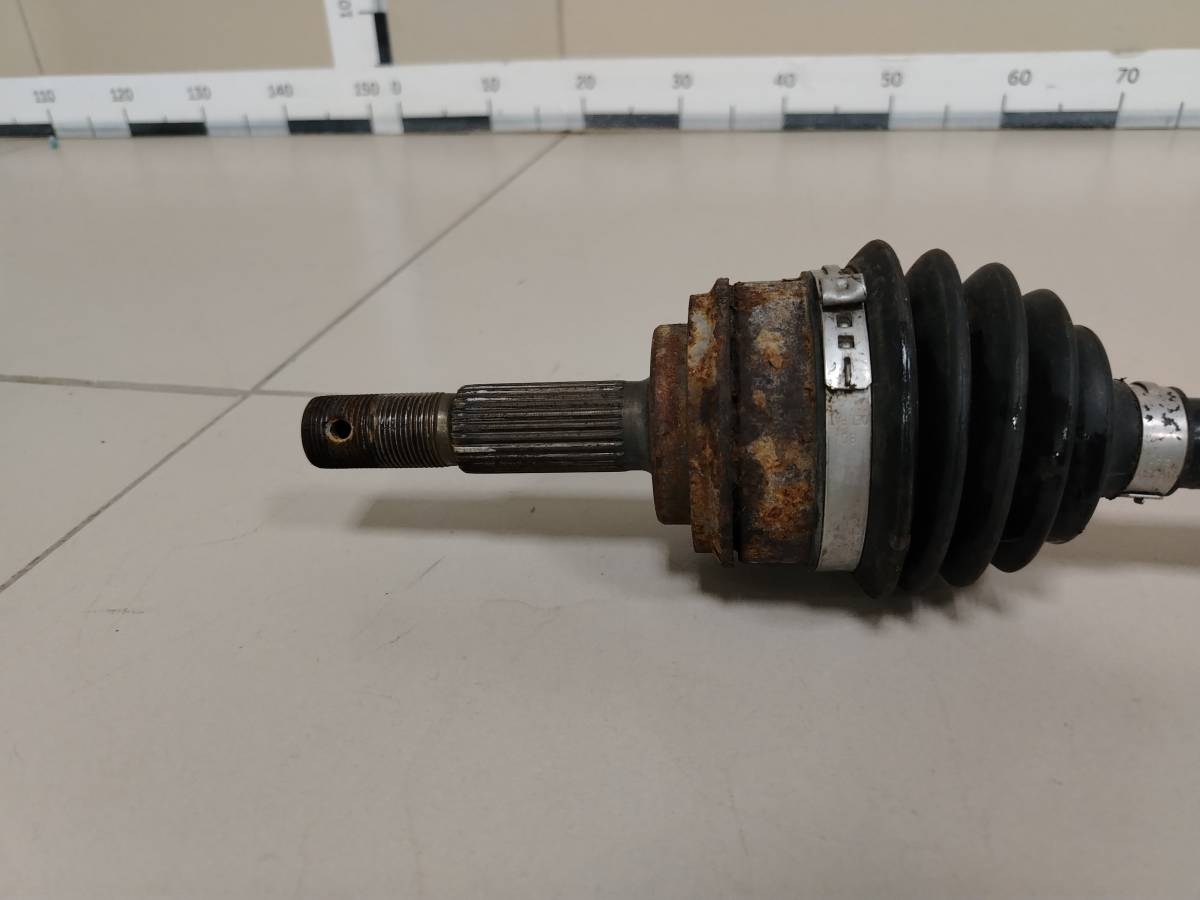 Полуось передняя правая Nissan Almera (N16) 2000-2006