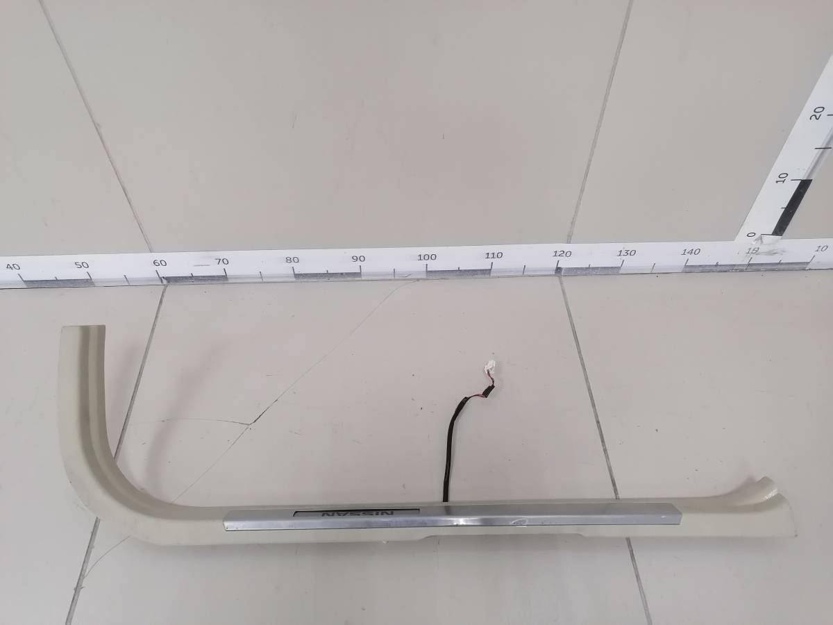 Накладка порога (внутренняя) Nissan Fuga Y50 2004-2009
