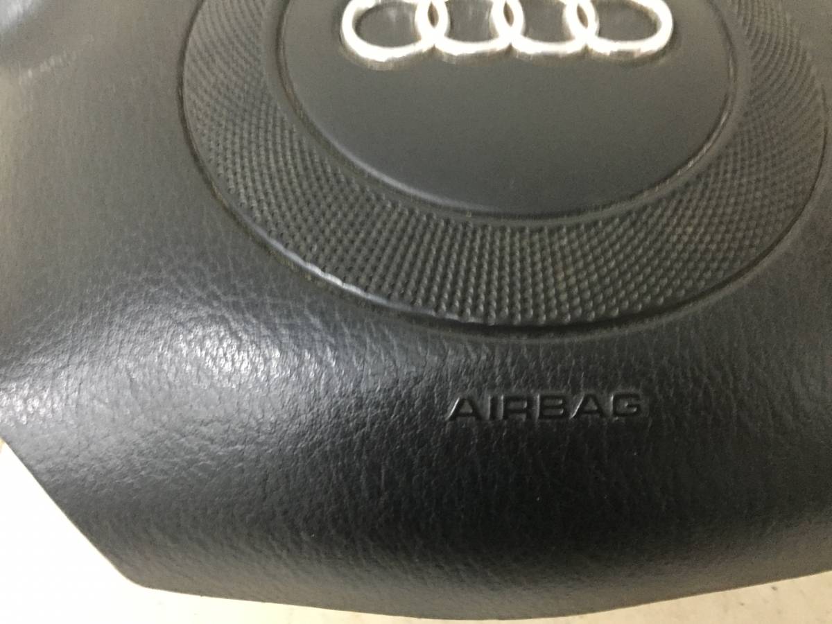 Подушка безопасности в рулевое колесо Audi A6 (C5) 2000-2005