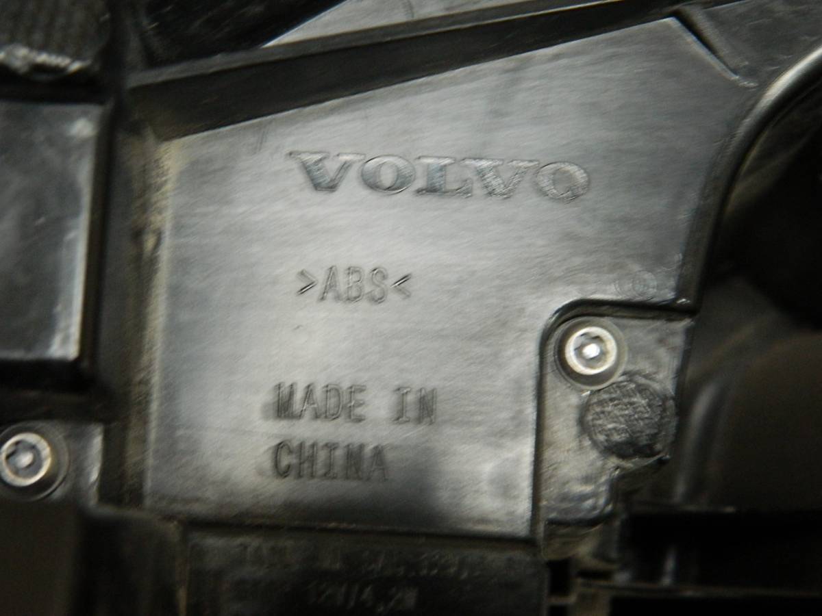 Фонарь задний наружный правый Volvo XC60 2017>