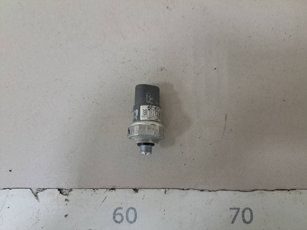 Датчик кондиционера Mazda Mazda 3 (BK) 2002-2009 Датчик кондиционера Mazda Mazda 3 (BK) 2002-2009
