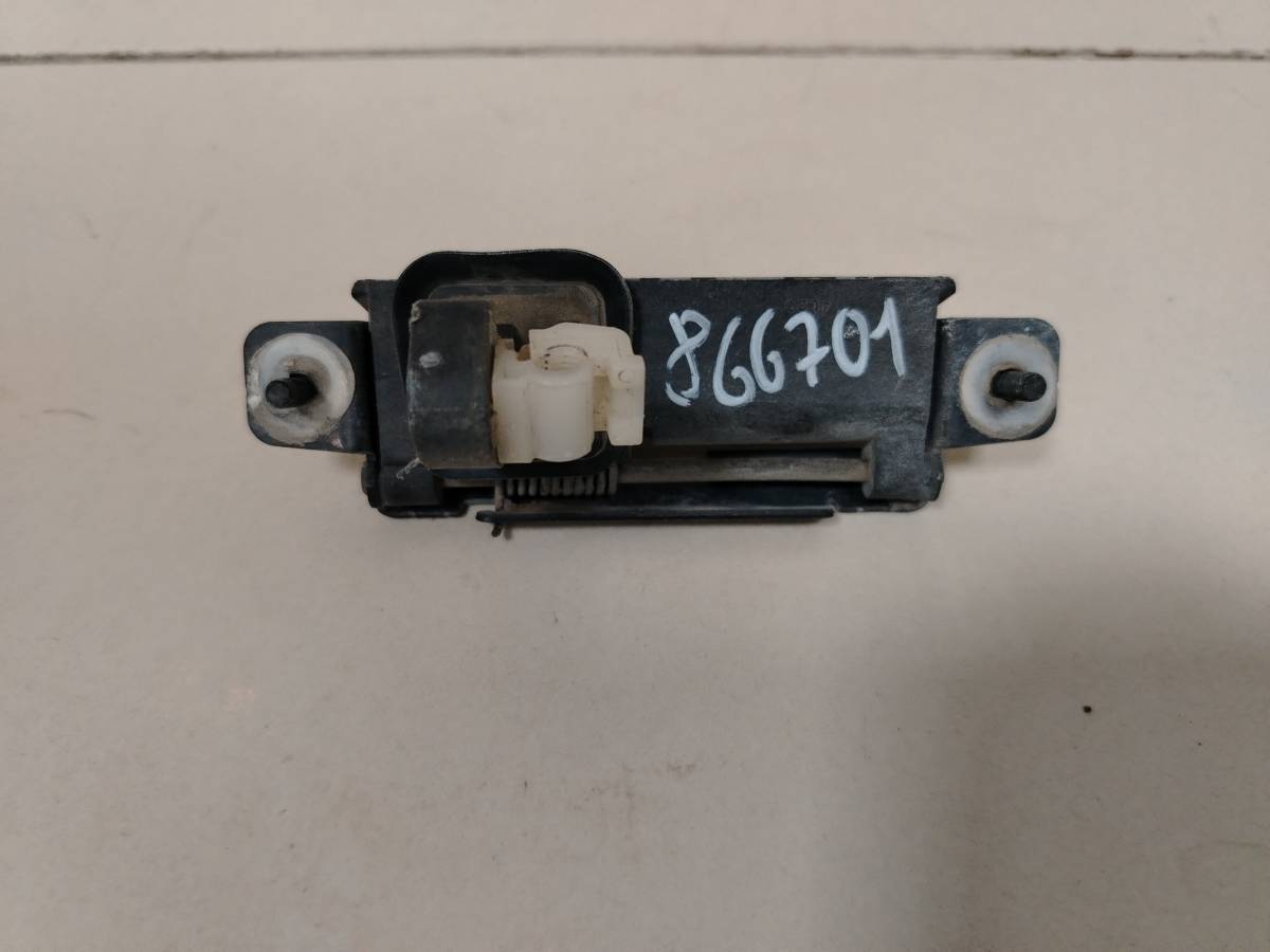 Ручка двери багажника наружная Mazda Mazda 6 (GG) 2002-2007