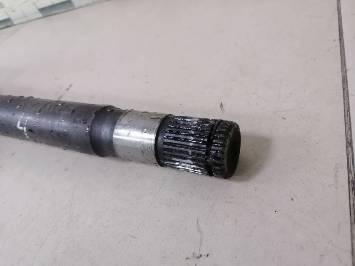Полуось передняя правая Land Rover Discovery 3 2004-2009