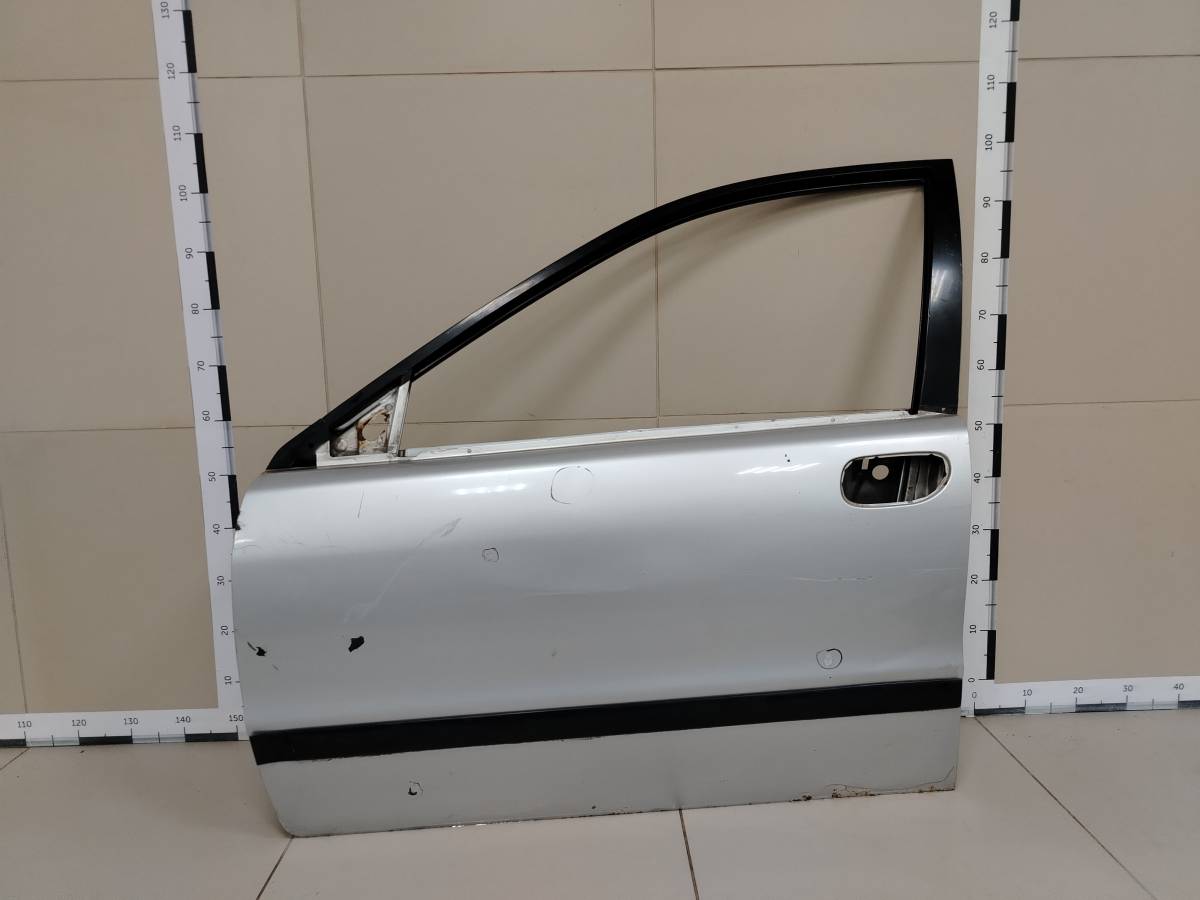 Дверь передняя левая Volvo V40 (VW) 1995-2004