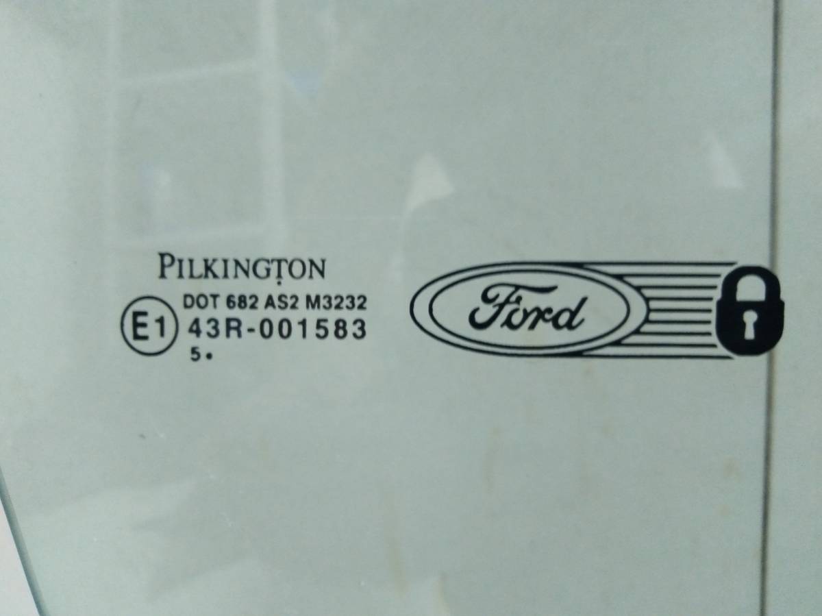 Стекло двери передней правой Ford Fiesta (MK5) 2002-2008
