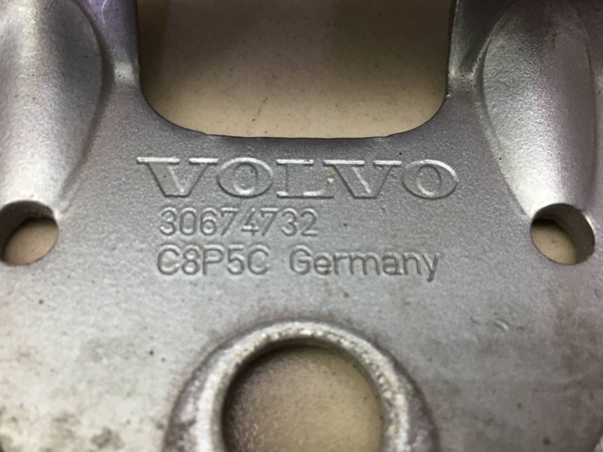 Петля двери багажника Volvo XC90 2002-2015