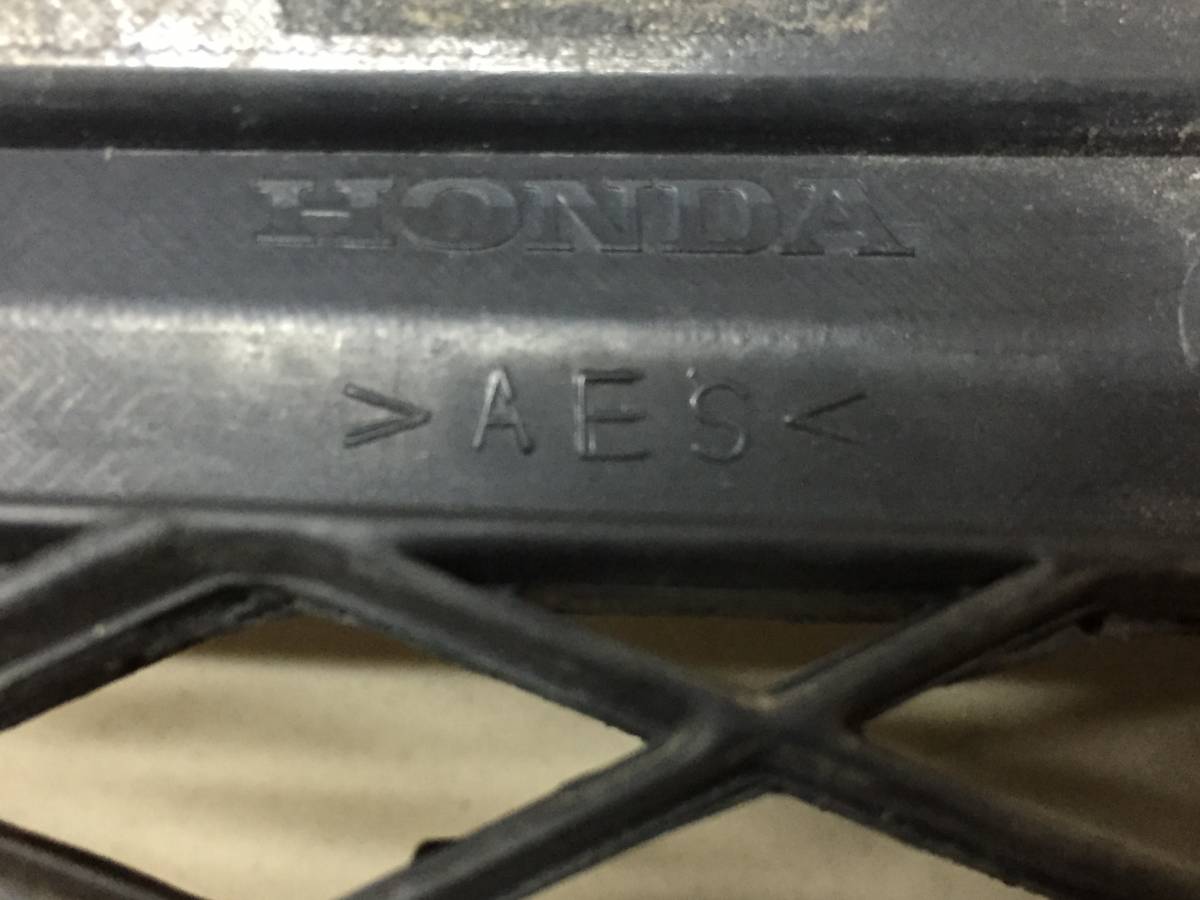 Решетка радиатора Honda Fit (GD1) 2001-2007