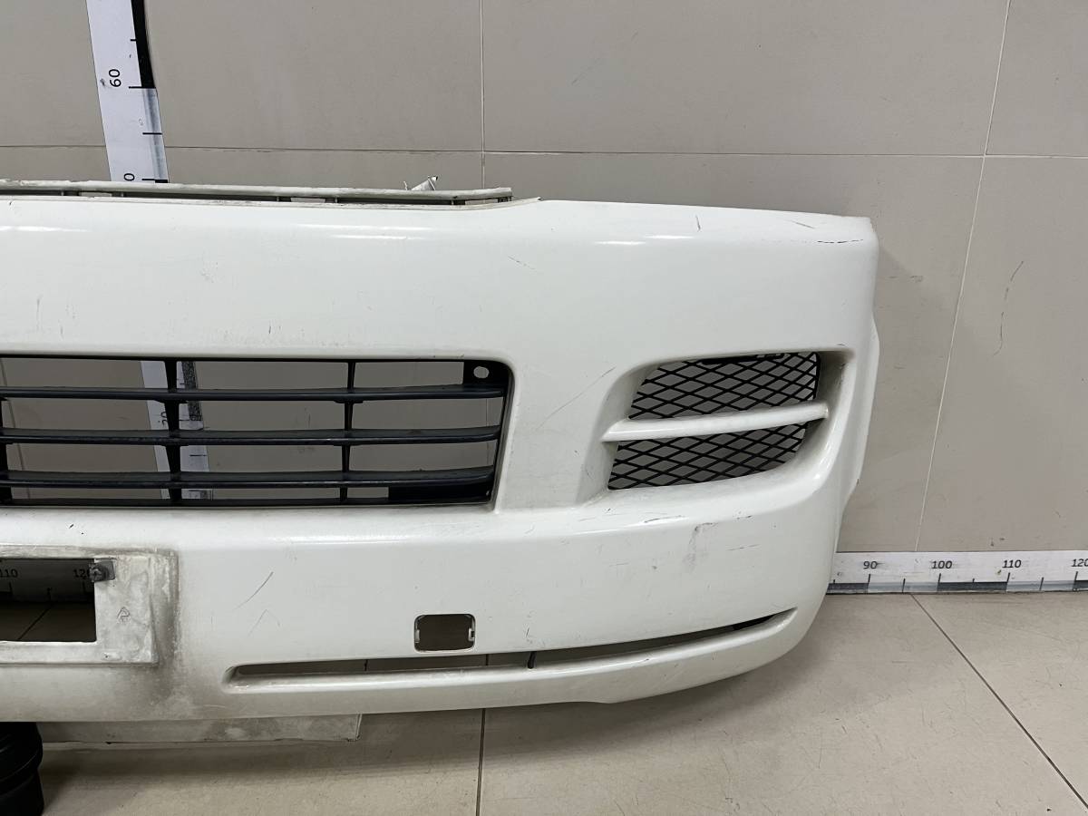 Бампер передний Toyota Hiace H200 2005-2015