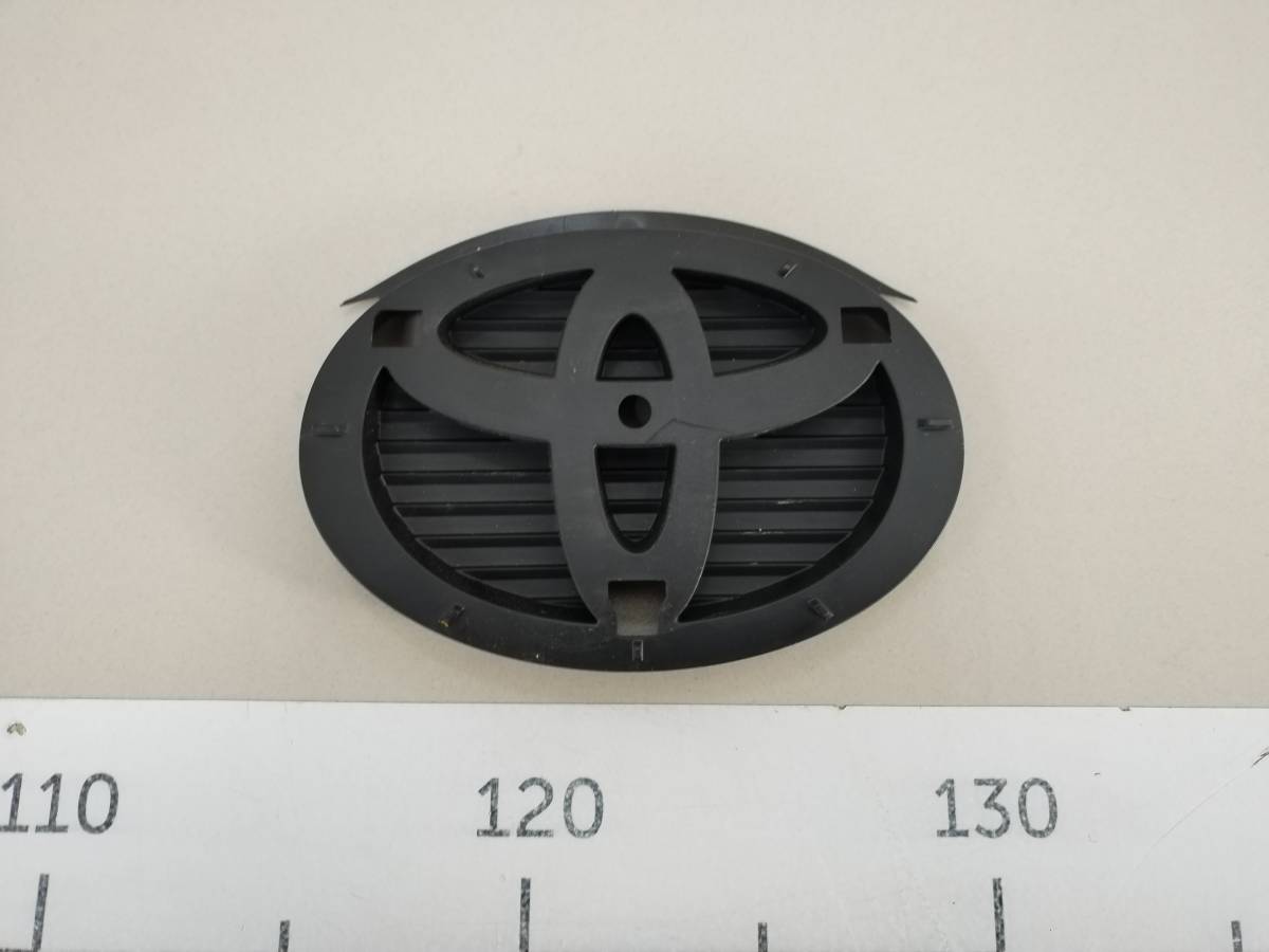 Эмблема Toyota Avensis (T250) 2003-2009