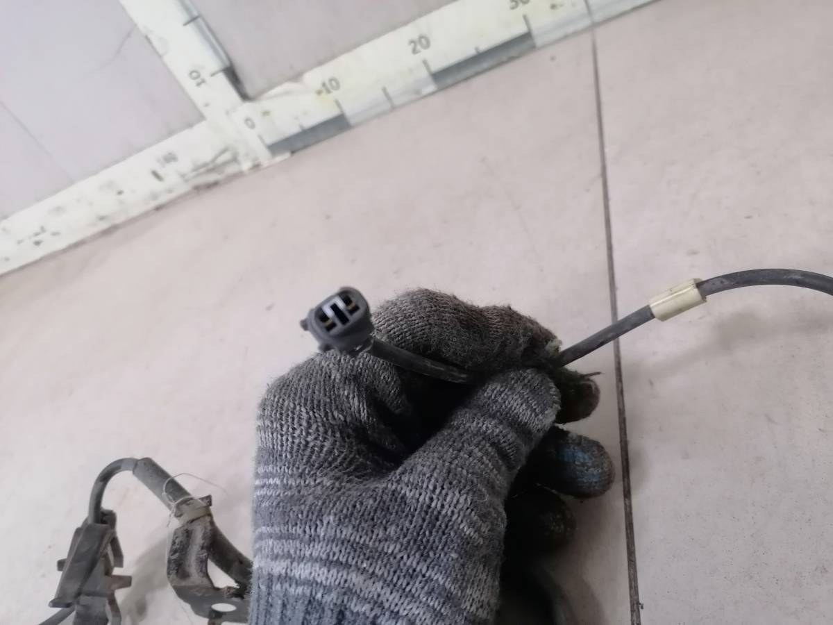 Датчик ABS передний Toyota Camry (V40) 2006-2011