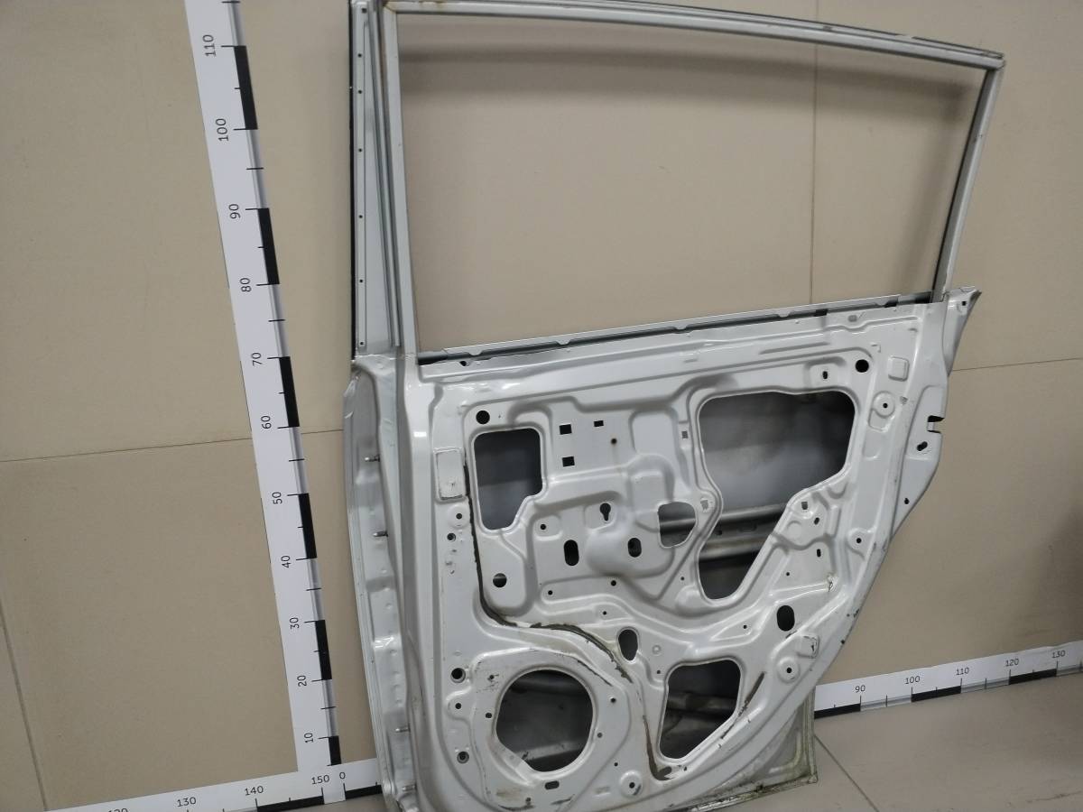 Дверь задняя правая Nissan Tiida (C11) 2007-2014