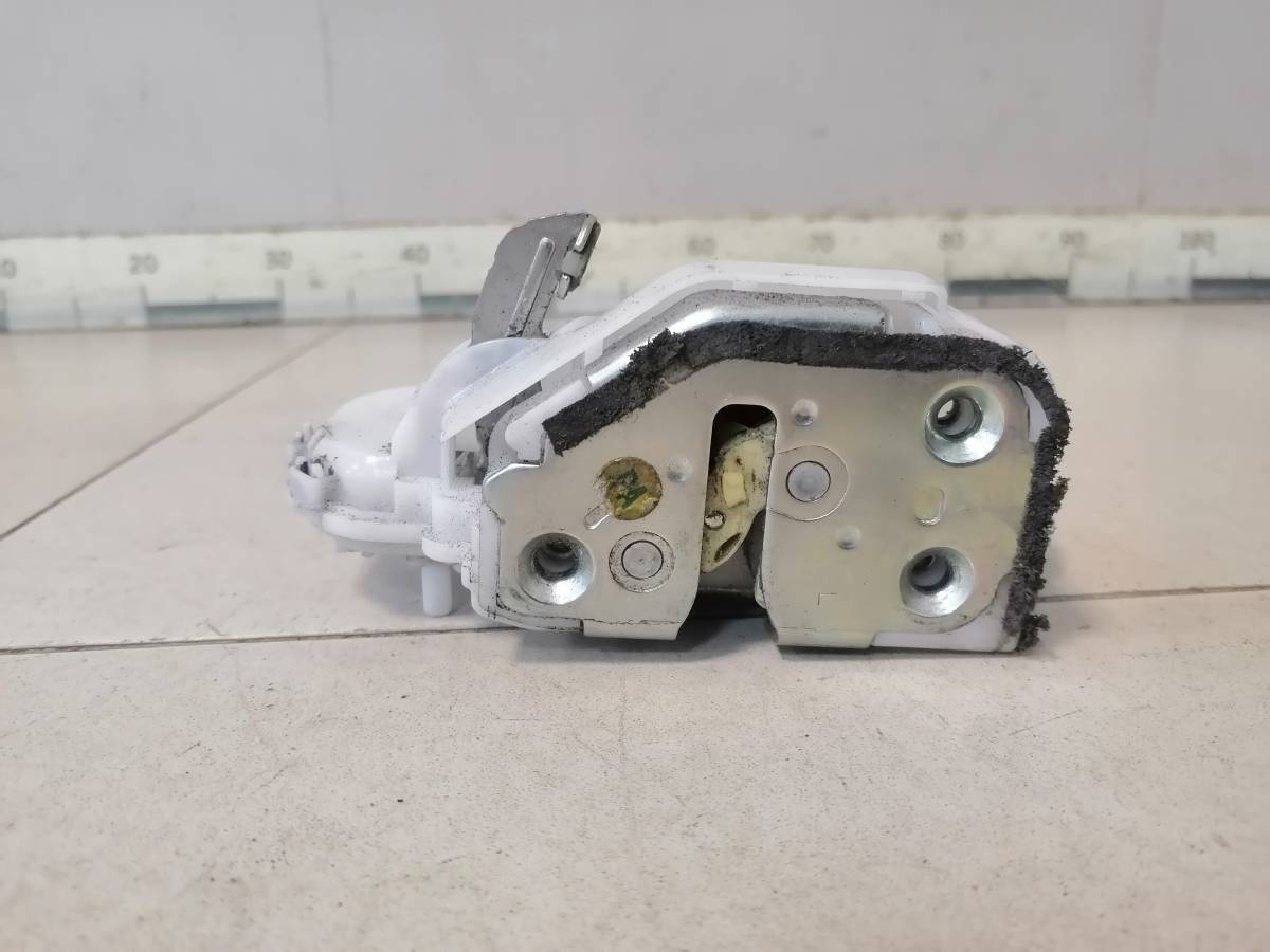 Замок двери задней левой Honda Civic 5D 2006-2012