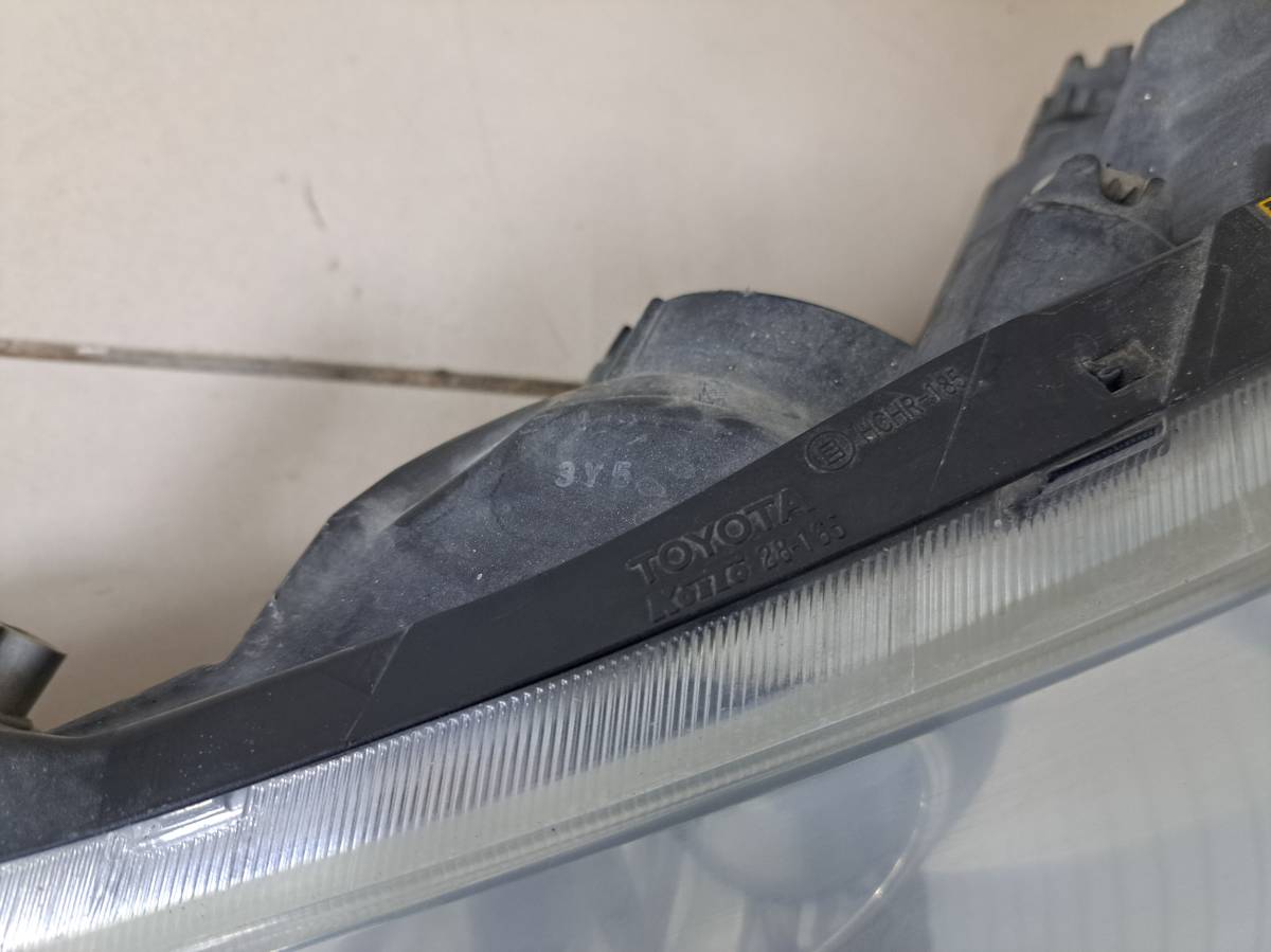 Фара левая Toyota Estima (R30, R40) 2000-2005