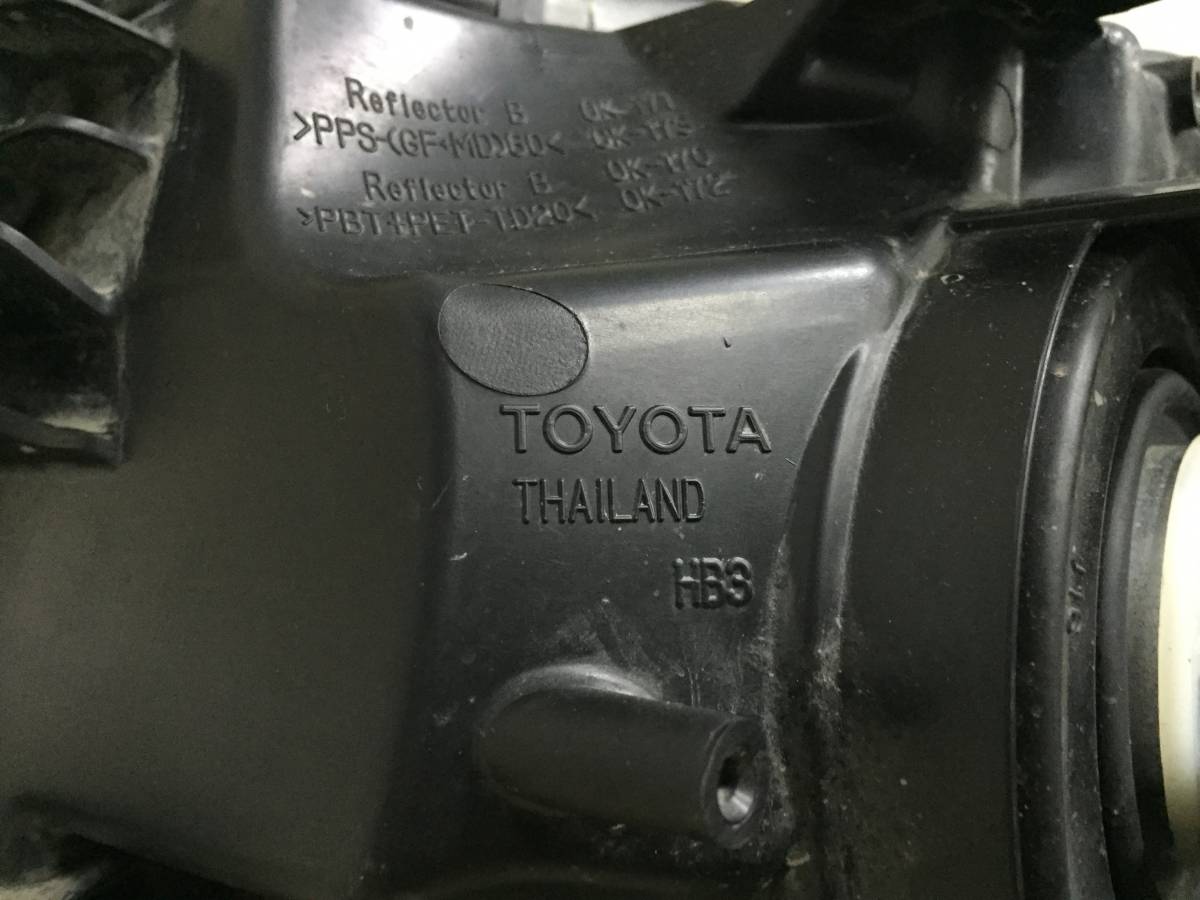 Фара правая Toyota Hilux 2015>