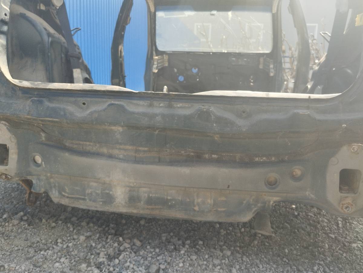 Панель задняя Toyota Corolla E120 2001-2007