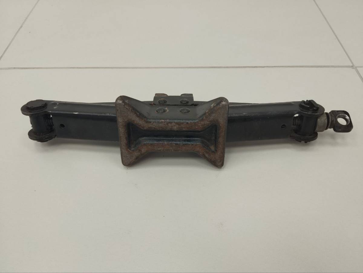 Домкрат Toyota Corolla E120 2001-2007