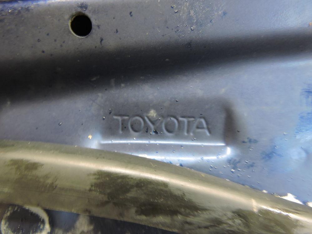 Капот для Toyota Corolla E120 2001-2007