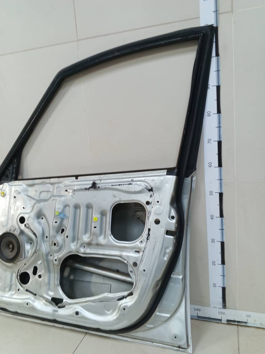 Дверь передняя правая Toyota Opa (T10) 2000-2005