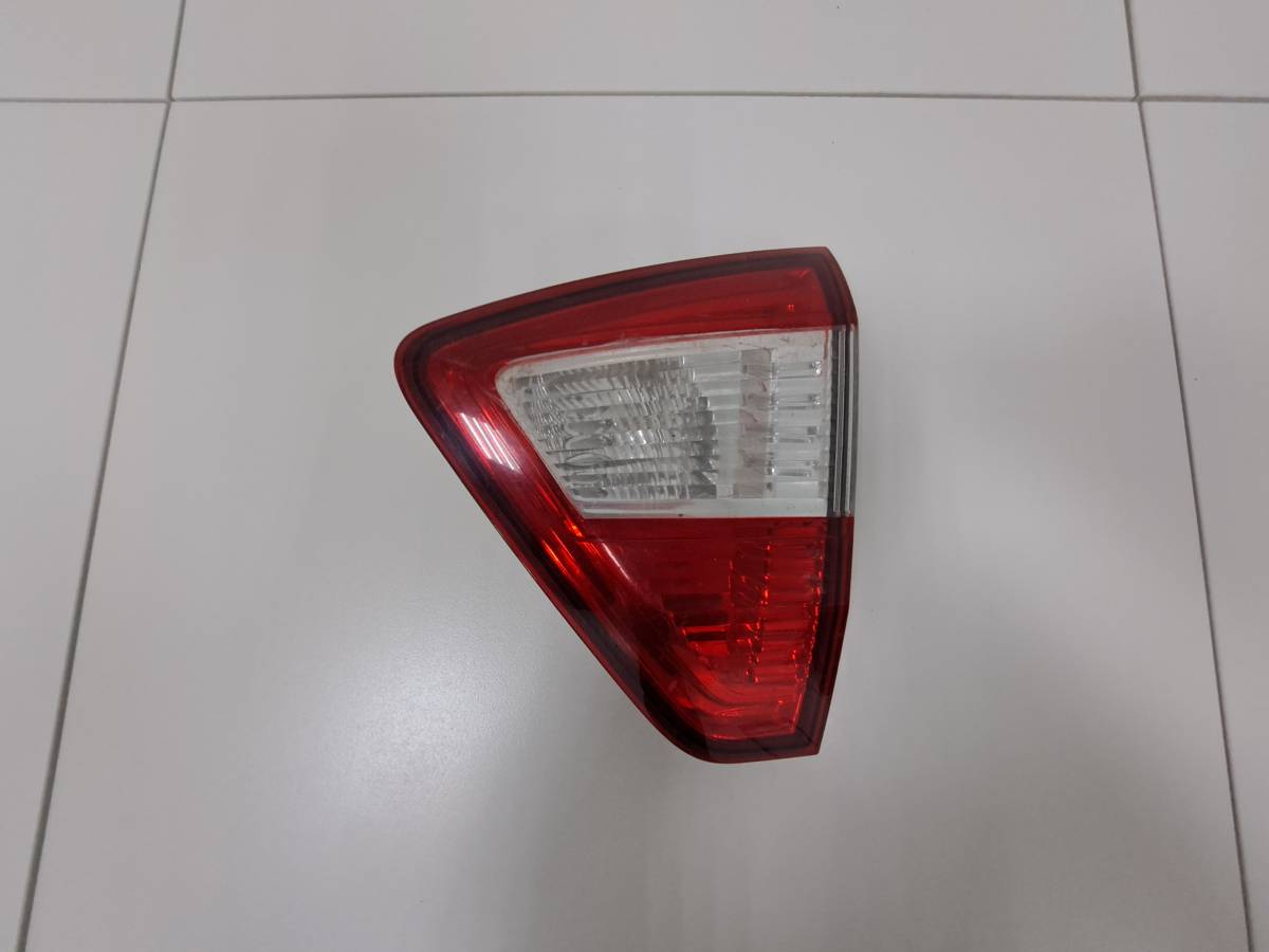 Фонарь задний внутренний правый Nissan Terrano (D10) 2014>