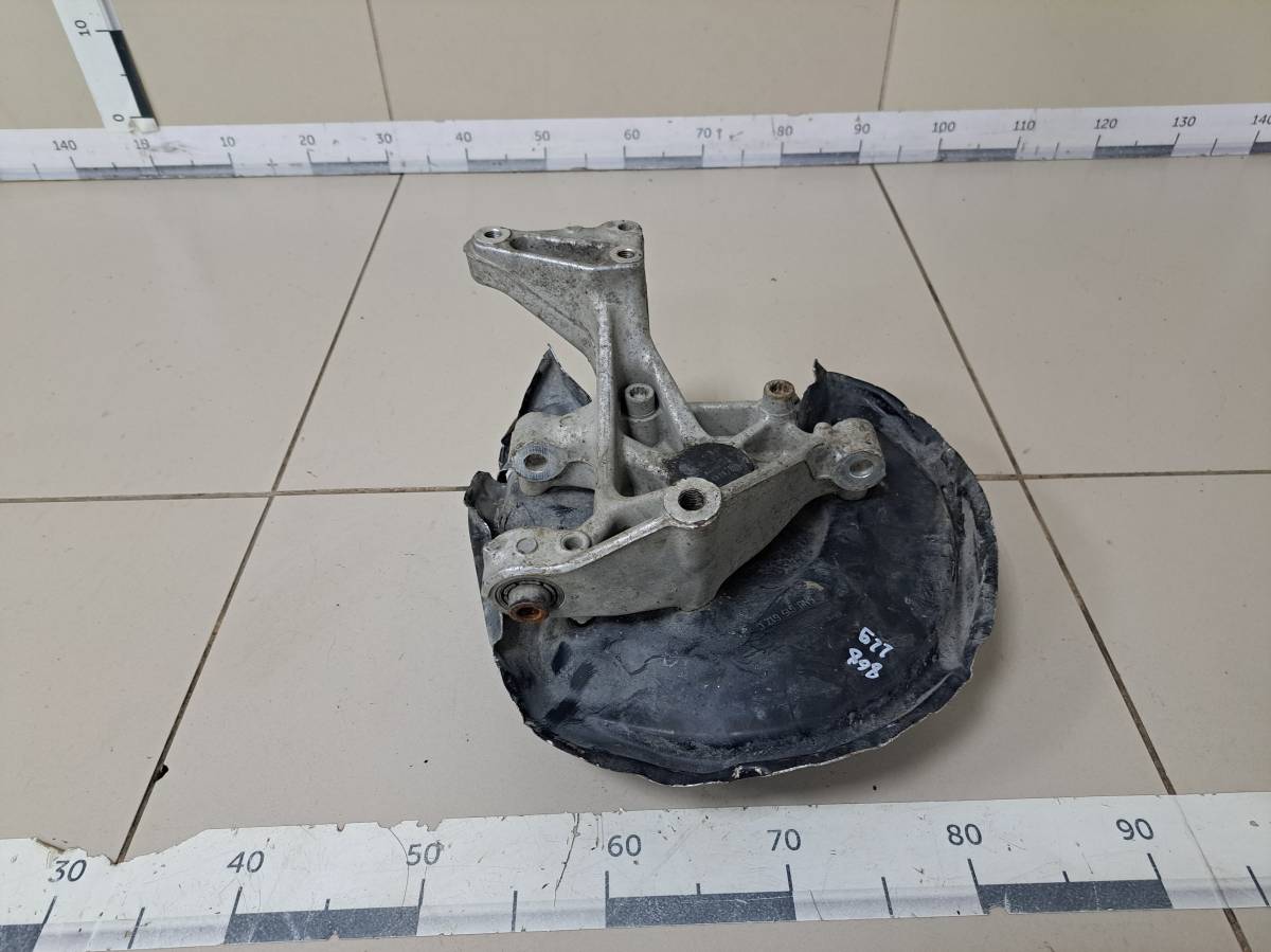 Кулак поворотный задний правый Volkswagen Passat B6 2005-2010 Кулак поворотный задний правый Volkswagen Passat B6 2005-2010