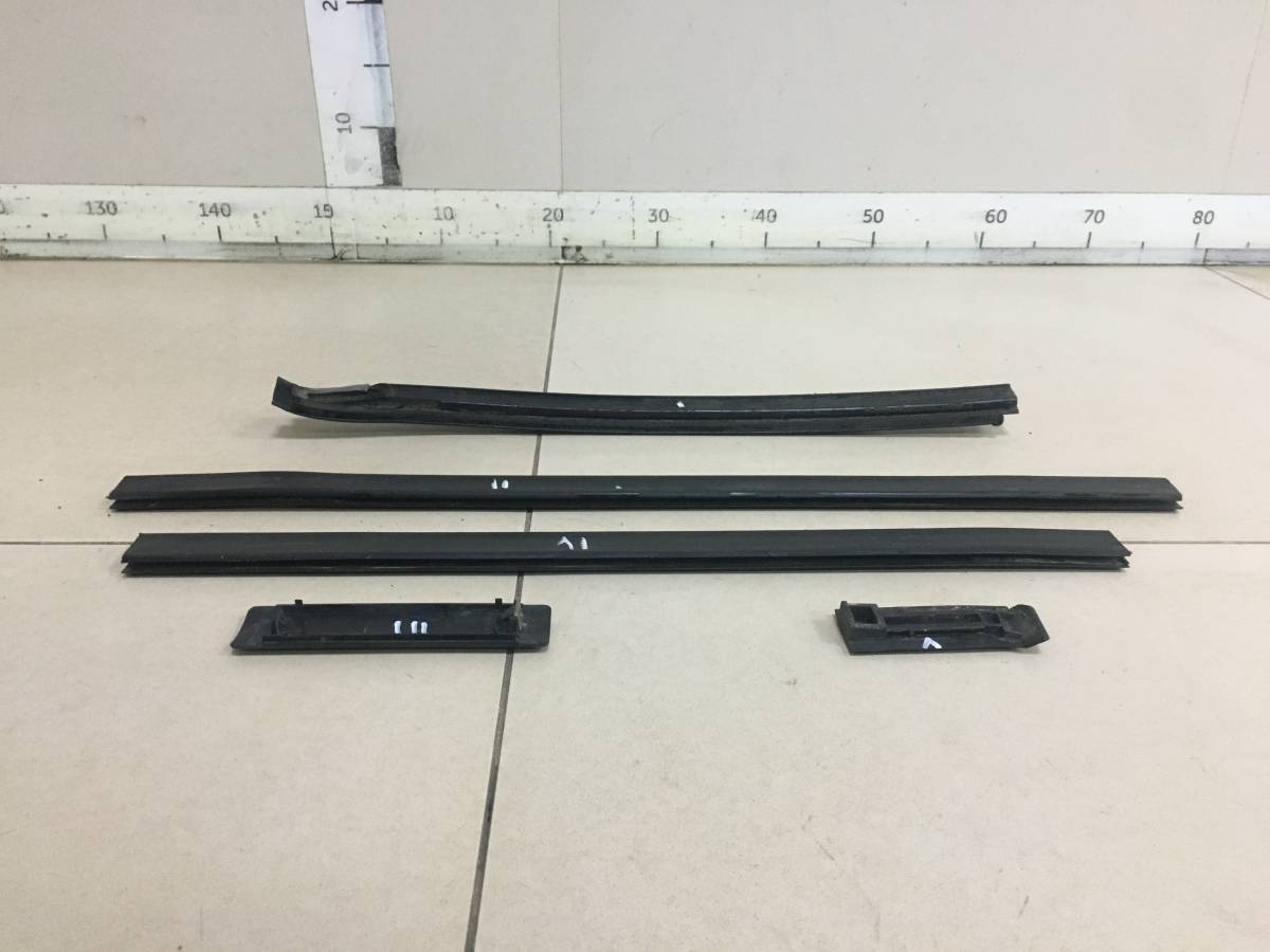 Молдинг крыши правый Toyota Rav 4 (A20) 2000-2005