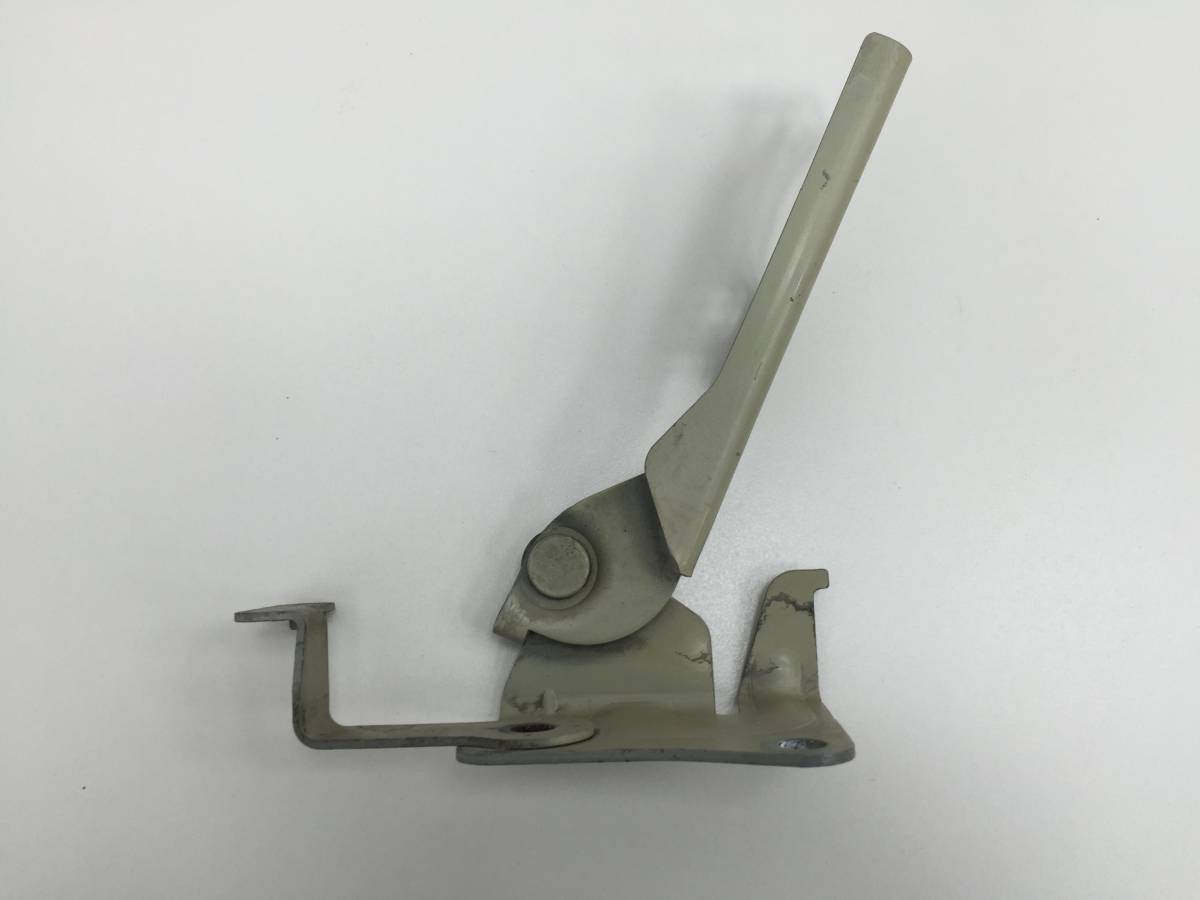 Петля капота правая Kia Spectra 2001-2011