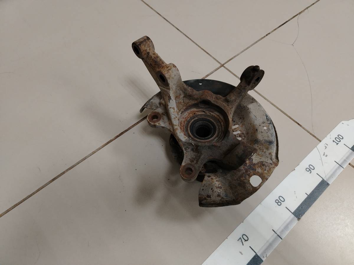 Кулак поворотный передний правый Toyota Vitz (P10) 1999-2005 Кулак поворотный передний правый Toyota Vitz (P10) 1999-2005