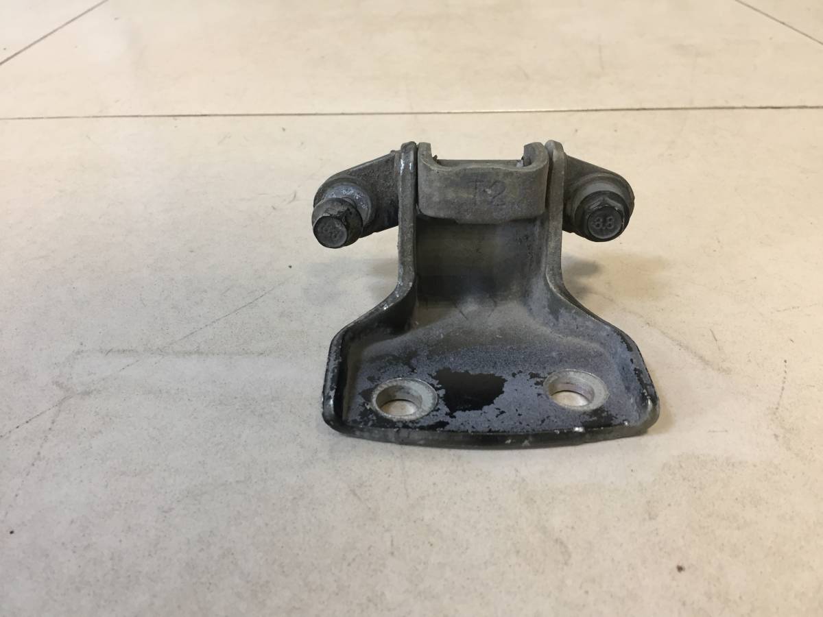 Петля двери передней правой Chevrolet Aveo T250 2005-2011