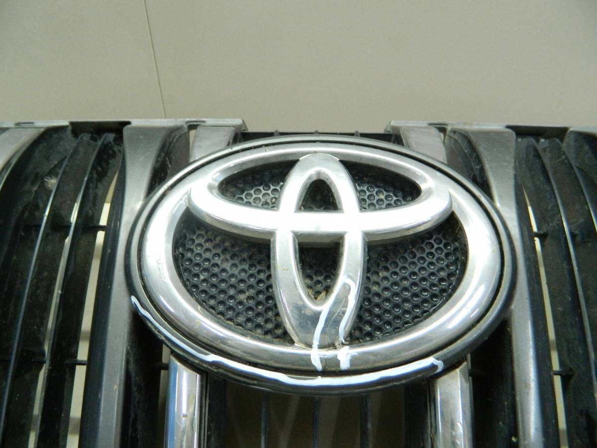 Решетка радиатора Toyota Land Cruiser Prado (J150) 2009>