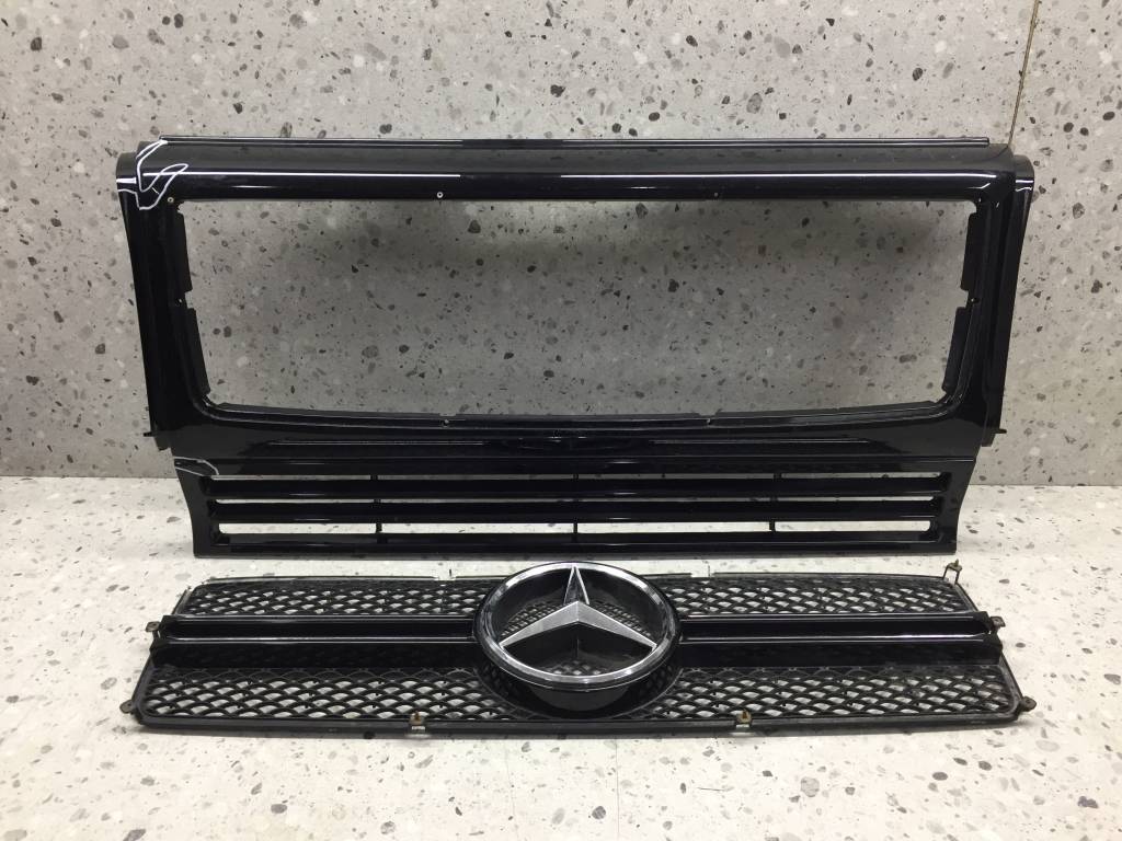 Решетка радиатора Mercedes-Benz G-Class (W463) 1989>