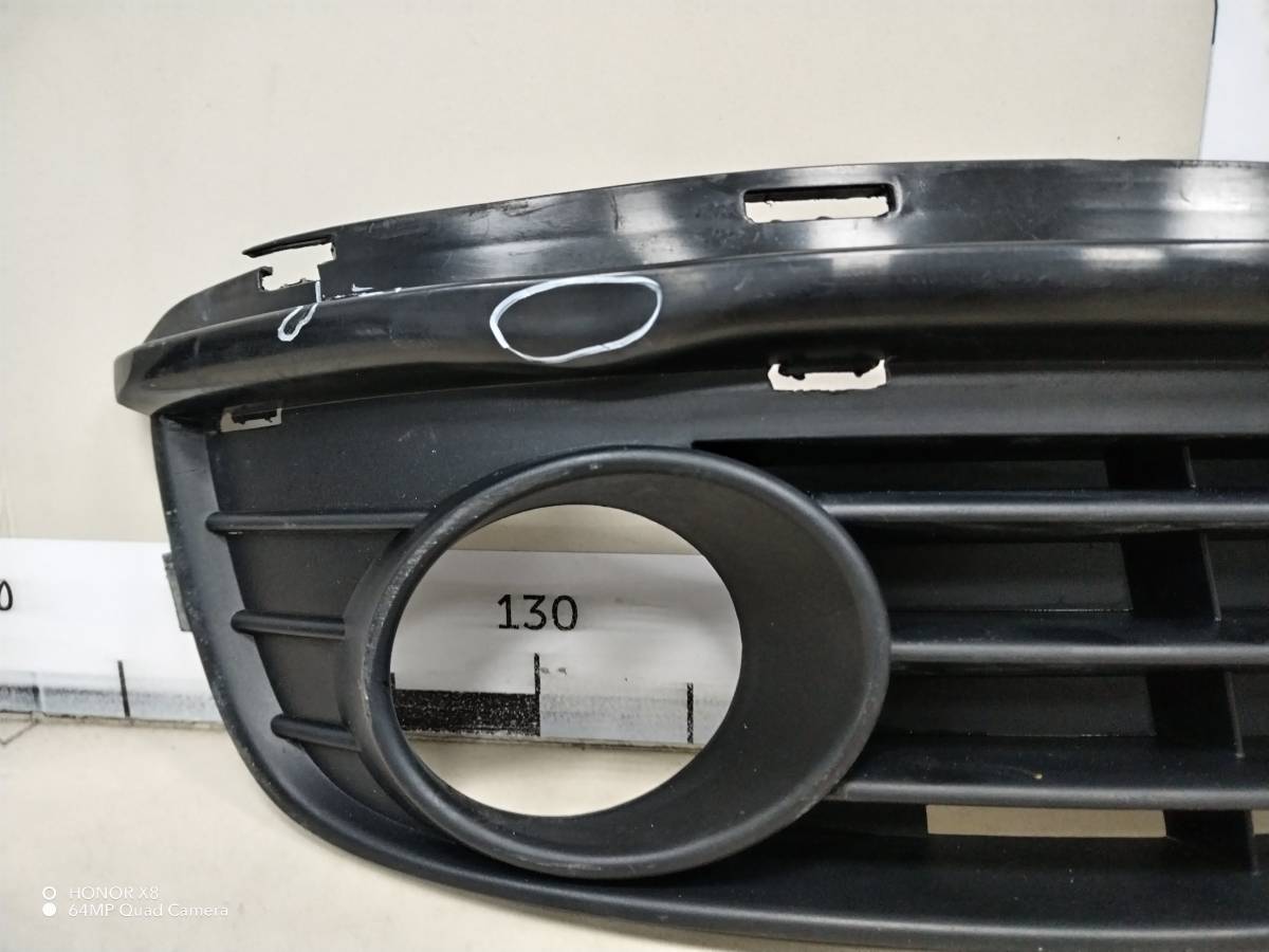 Решетка в бампер правая Volkswagen Jetta (1K) 2006-2011