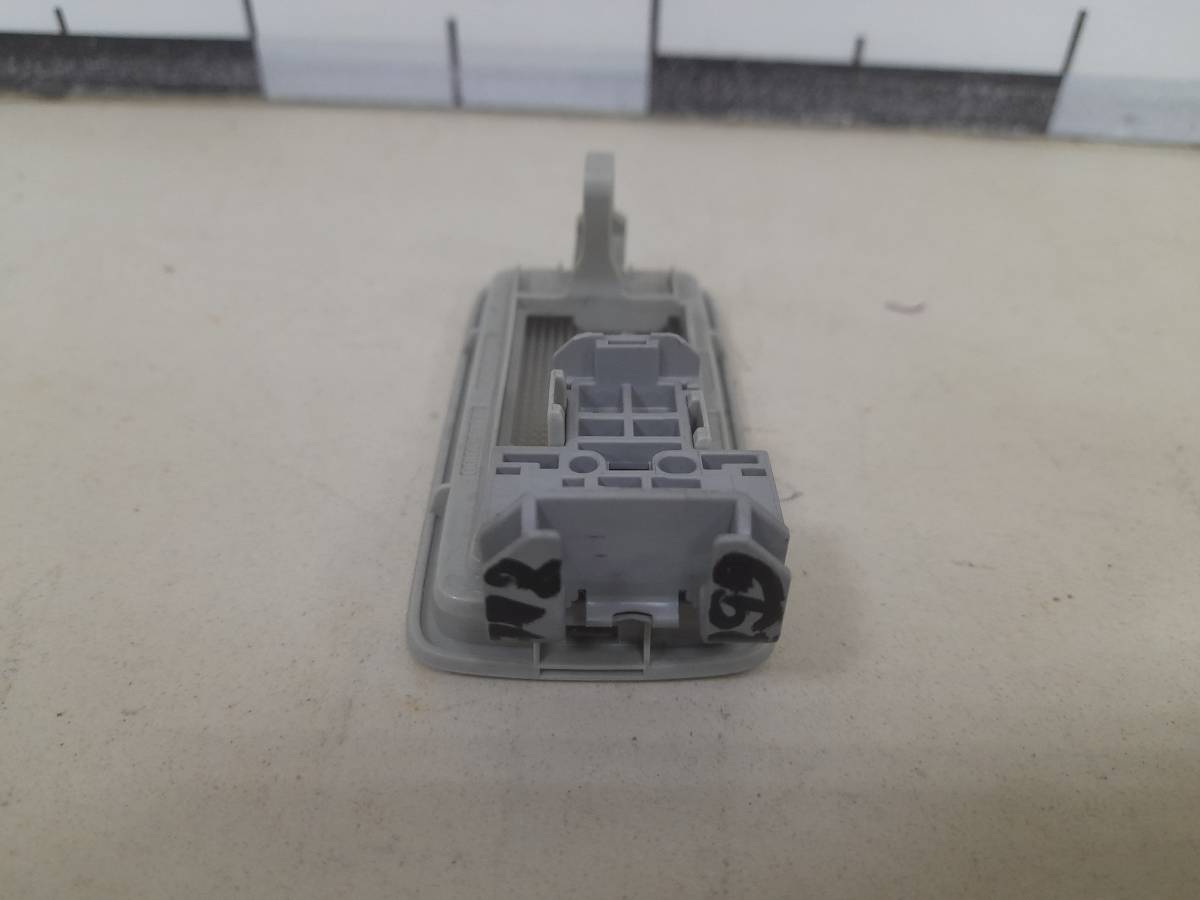 Плафон салонный Toyota Corolla E150 2006-2013 Плафон салонный Toyota Corolla E150 2006-2013