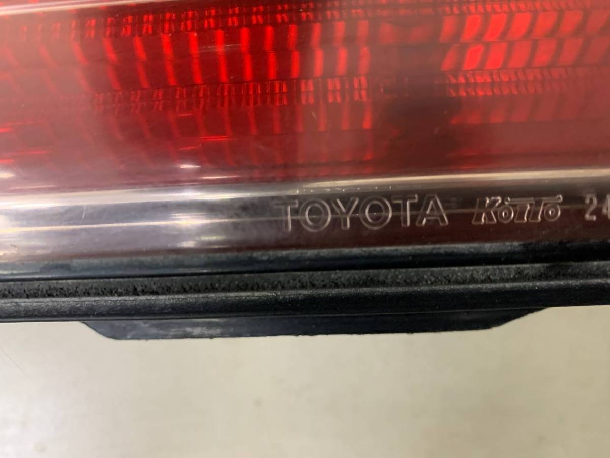 Фонарь задний правый Toyota Soarer (Z30) 1991-2001