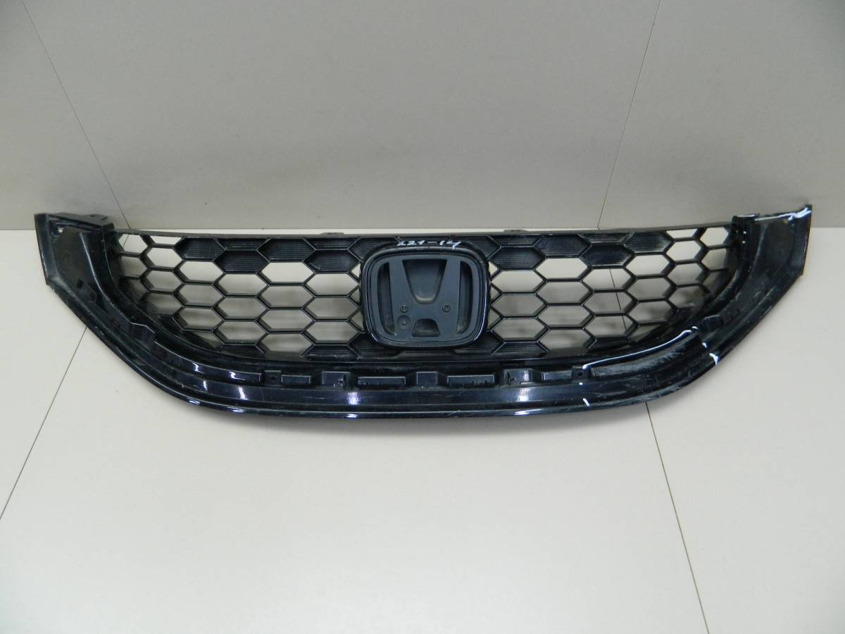 Решетка радиатора Honda Civic 5D 2012>