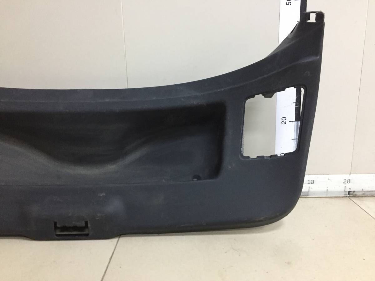 Обшивка двери багажника Renault Megane (3) 2009-2016