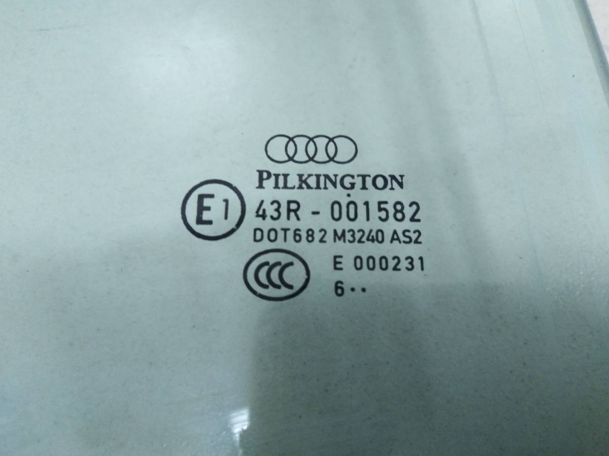 Стекло двери задней правой Audi Q7 (4L) 2005-2015