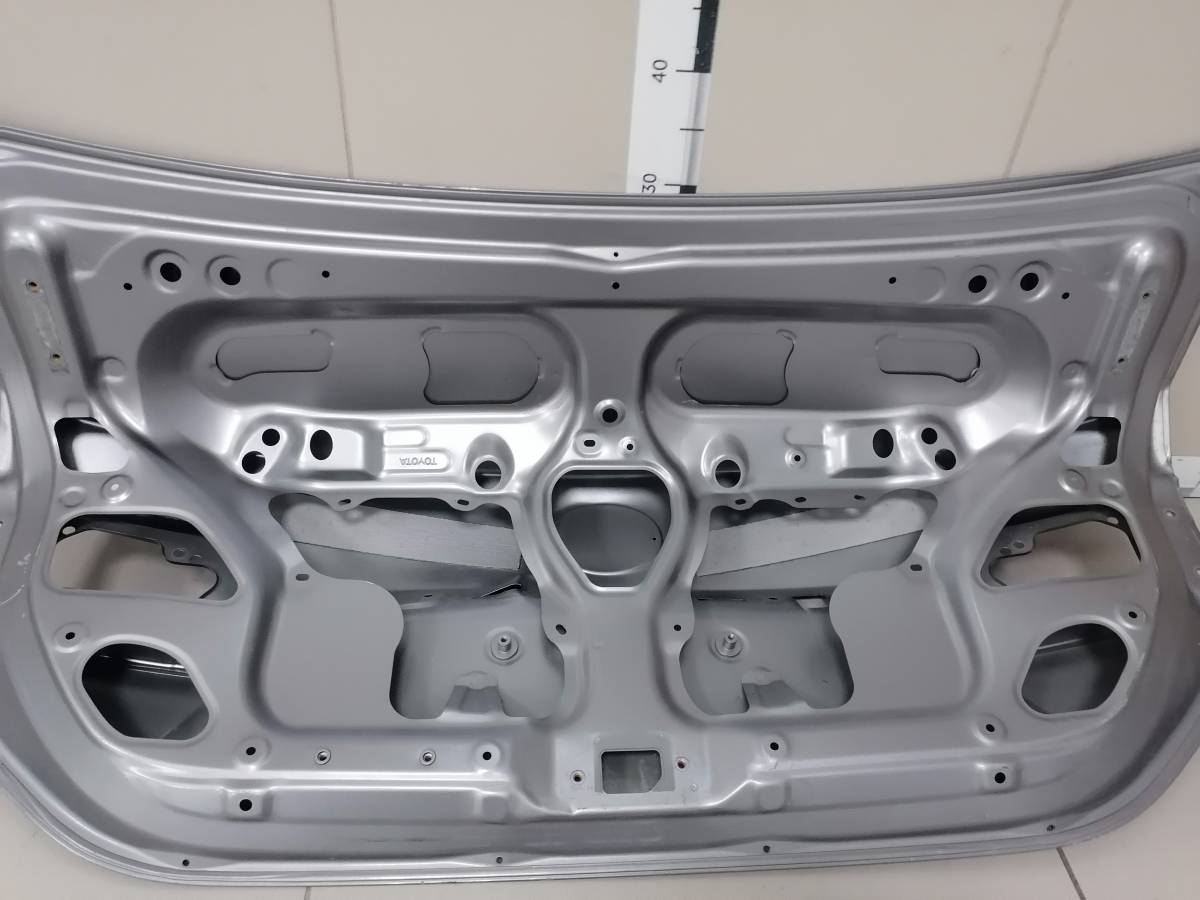 Крышка багажника Toyota Corolla E180 2013>