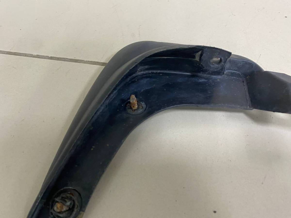 Брызговик передний правый Hyundai Getz 2002-2010
