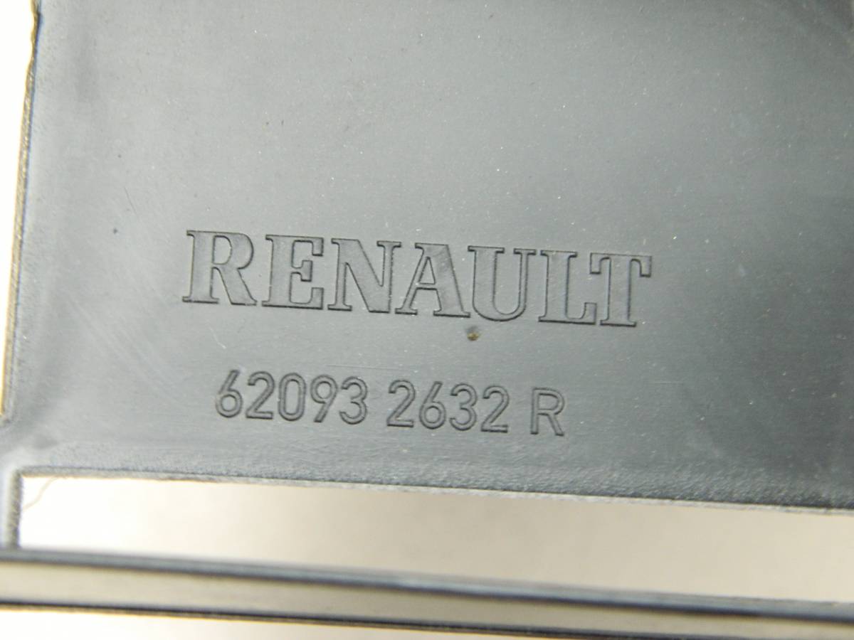 Наполнитель переднего бампера Renault Dokker 2012>