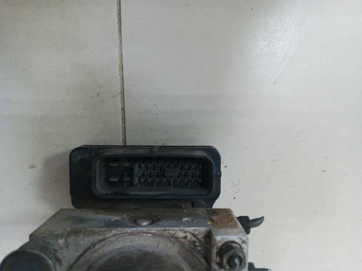 Блок ABS (насос) Mazda Atenza (GG) 2002-2007