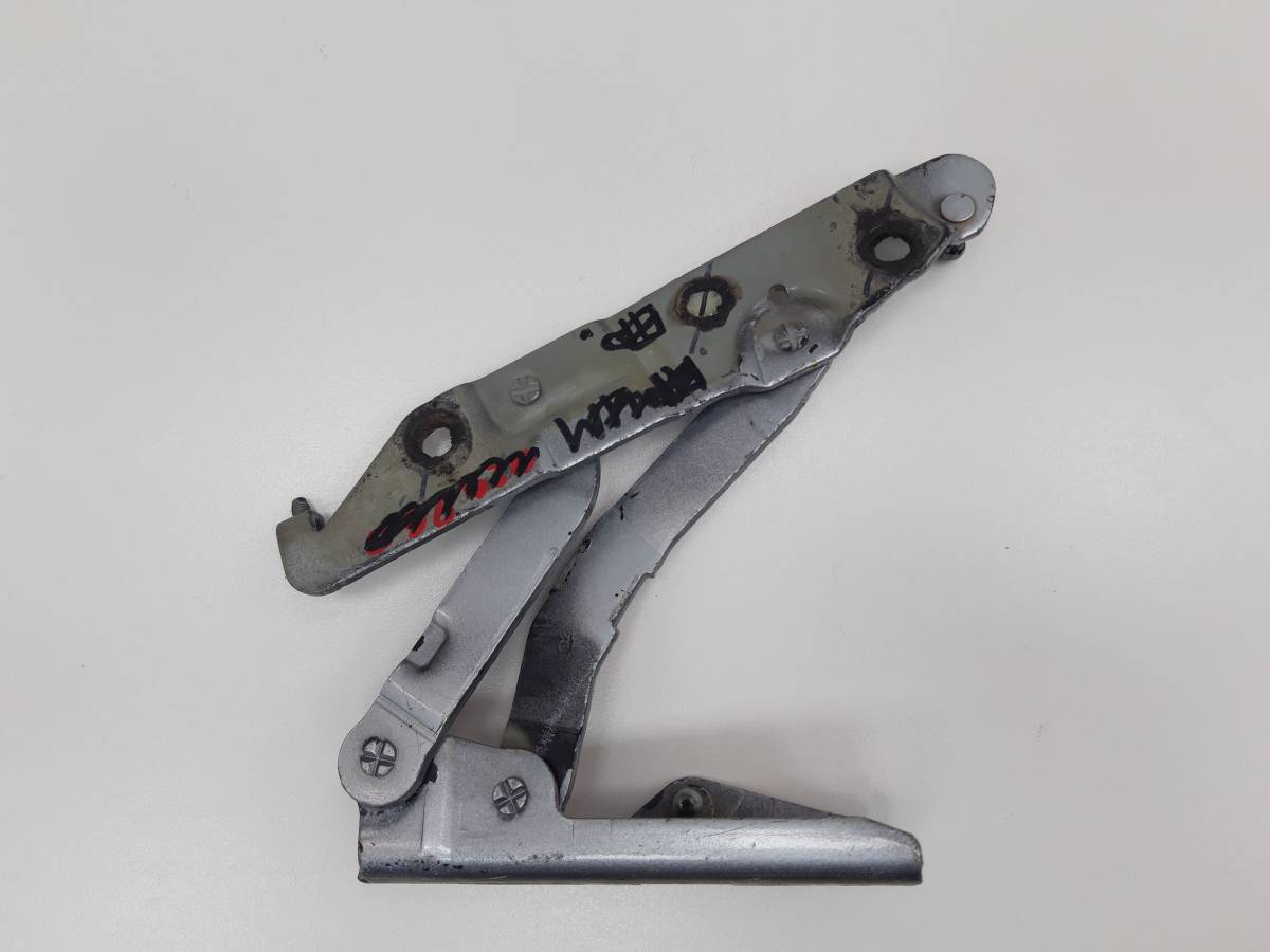 Петля крышки багажника Nissan Primera (P12) 2002-2007