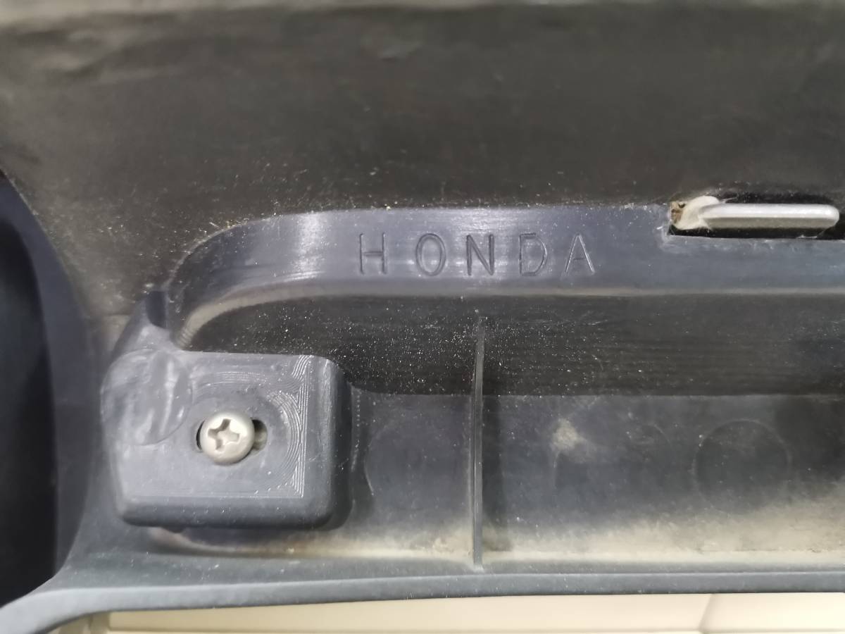 Решетка радиатора Honda CR-V 1995-2001