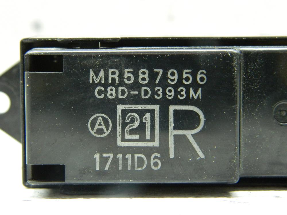 Кнопка стеклоподъемника для Mitsubishi L200 (KB) 2006-2016