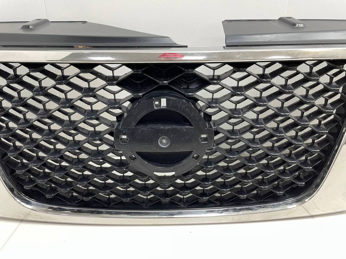 Решетка радиатора Nissan Patrol (Y62) 2010>