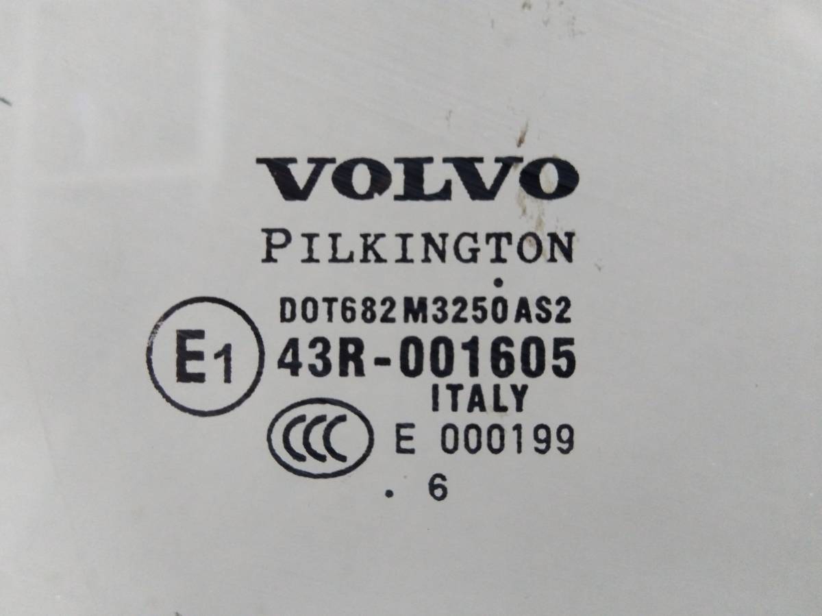 Стекло двери передней правой Volvo XC90 2002-2015