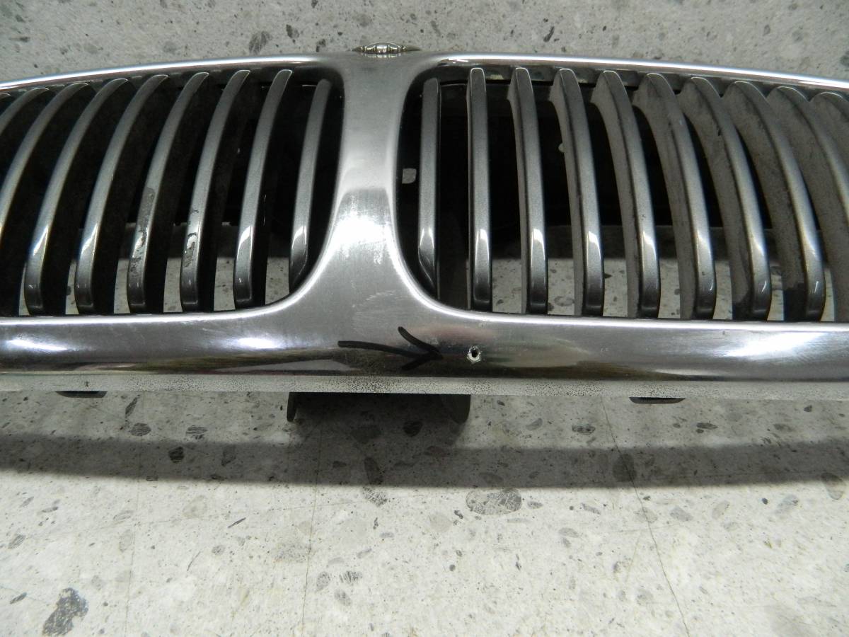 Решетка радиатора Jaguar X-Type 2001-2009