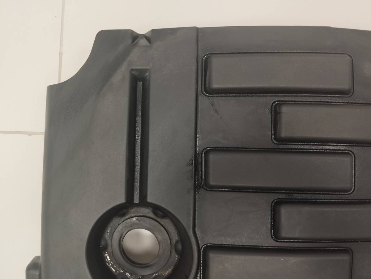 Крышка двигателя декоративная Land Rover Discovery 3 2004-2009