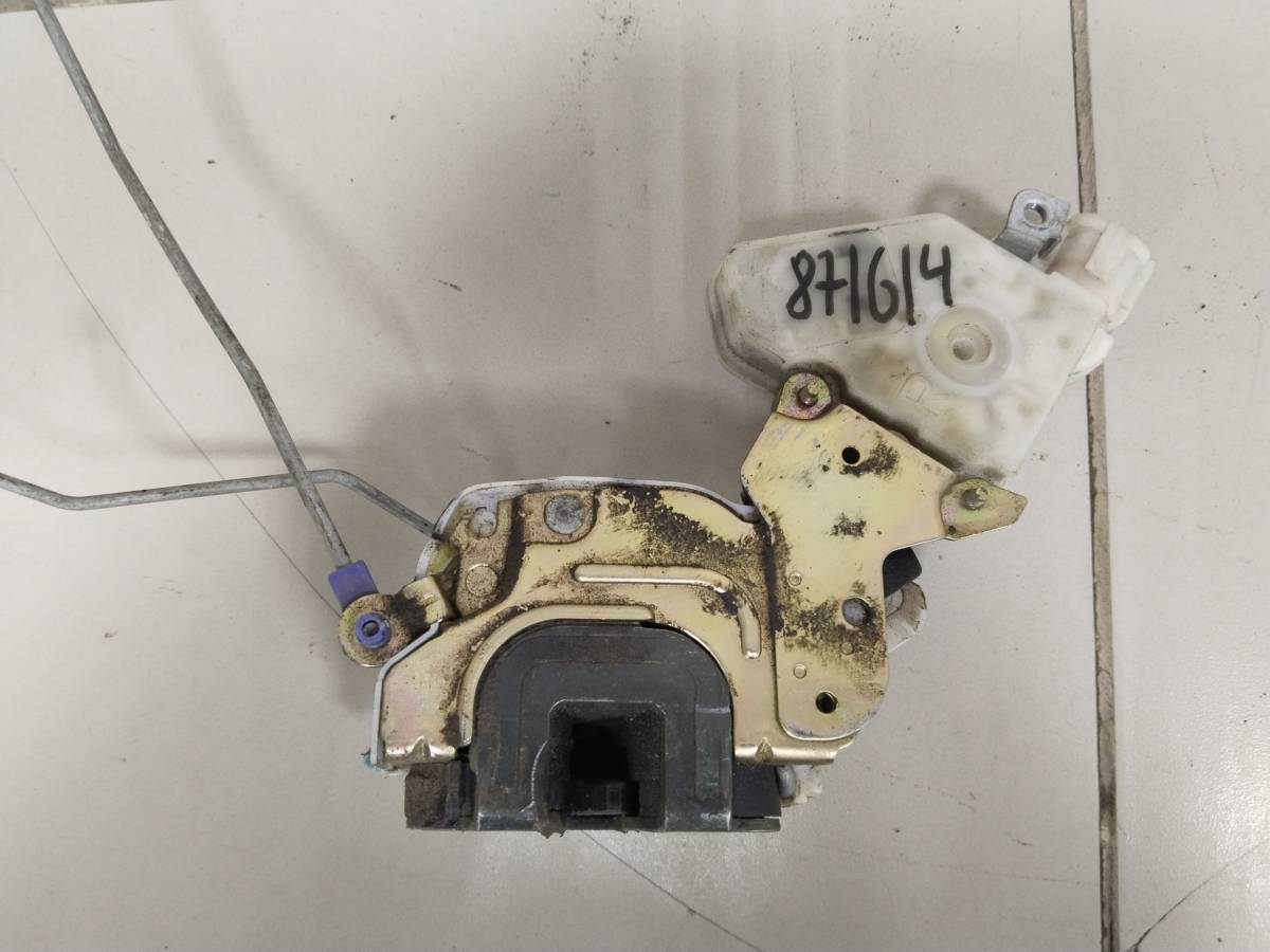 Замок двери передней левой Nissan Almera Classic (B10) 2006-2013