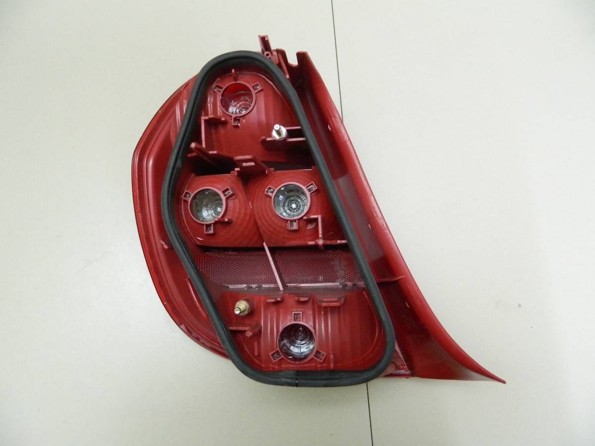 Фонарь задний наружный правый Citroen C5 2001-2008
